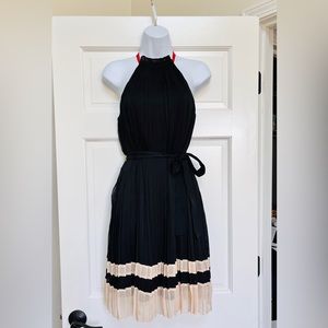 ❌SOLD❌Women’s pleated dress